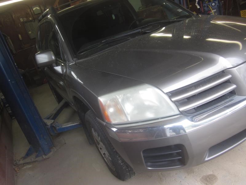https://f005.backblazeb2.com/file/img-partshotlines-com/Inventory/NE71/Vehicle/11864_13.jpg