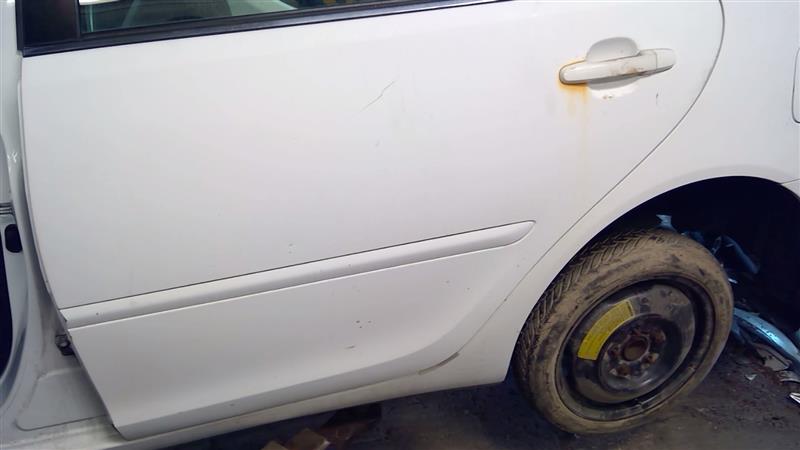 https://f005.backblazeb2.com/file/img-partshotlines-com/Inventory/NE71/Vehicle/12742_08.jpg