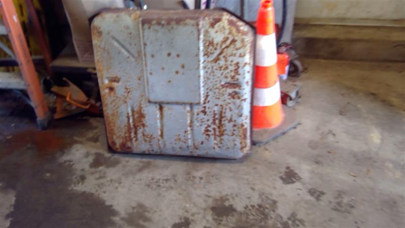https://f005.backblazeb2.com/file/img-partshotlines-com/Inventory/NE71/Vehicle/12975_10.jpg