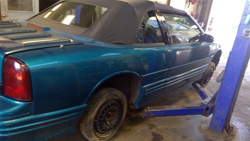 https://f005.backblazeb2.com/file/img-partshotlines-com/Inventory/NE71/Vehicle/12975_13.jpg