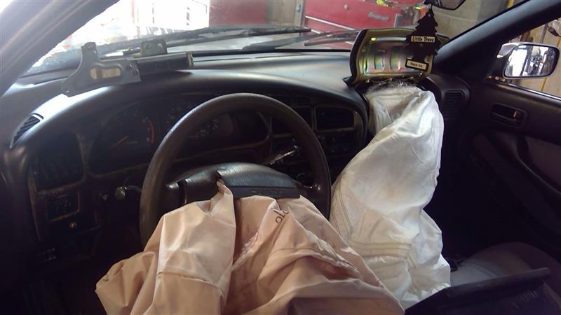 https://f005.backblazeb2.com/file/img-partshotlines-com/Inventory/NE71/Vehicle/13233_06.jpg