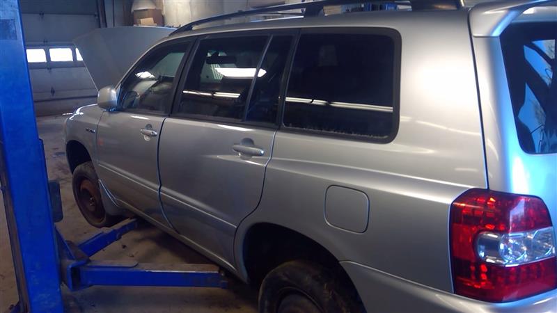https://f005.backblazeb2.com/file/img-partshotlines-com/Inventory/NE71/Vehicle/13503_12.jpg