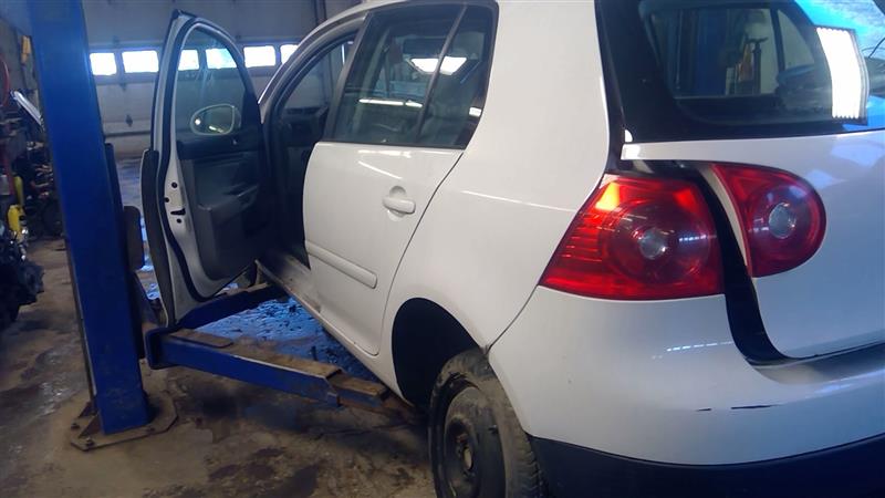 https://f005.backblazeb2.com/file/img-partshotlines-com/Inventory/NE71/Vehicle/13514_13.jpg