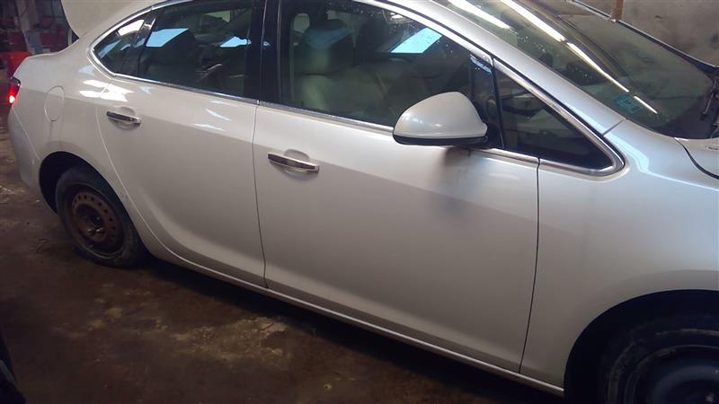 https://f005.backblazeb2.com/file/img-partshotlines-com/Inventory/NE71/Vehicle/13536_12.jpg