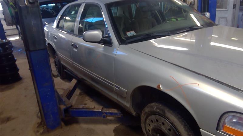 https://f005.backblazeb2.com/file/img-partshotlines-com/Inventory/NE71/Vehicle/13548_05.jpg