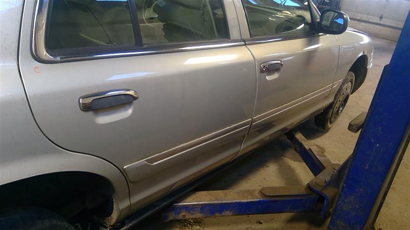https://f005.backblazeb2.com/file/img-partshotlines-com/Inventory/NE71/Vehicle/13548_09.jpg