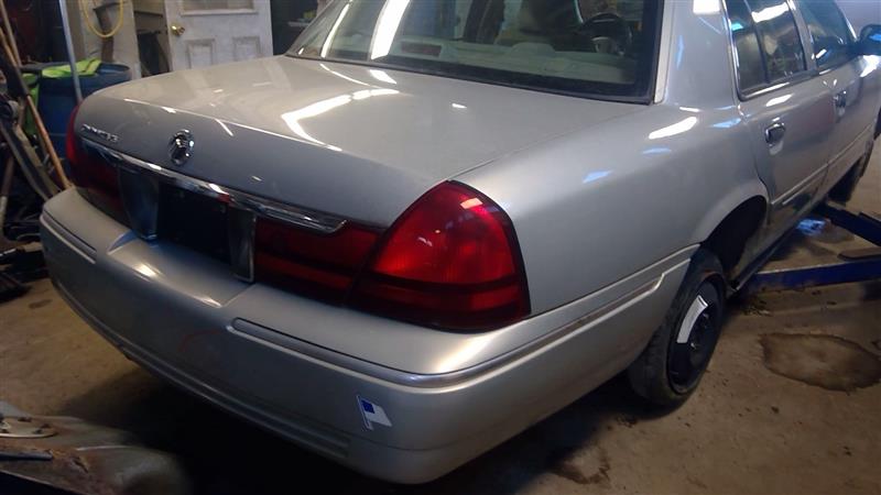 https://f005.backblazeb2.com/file/img-partshotlines-com/Inventory/NE71/Vehicle/13548_10.jpg