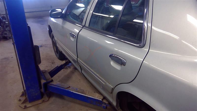 https://f005.backblazeb2.com/file/img-partshotlines-com/Inventory/NE71/Vehicle/13548_13.jpg