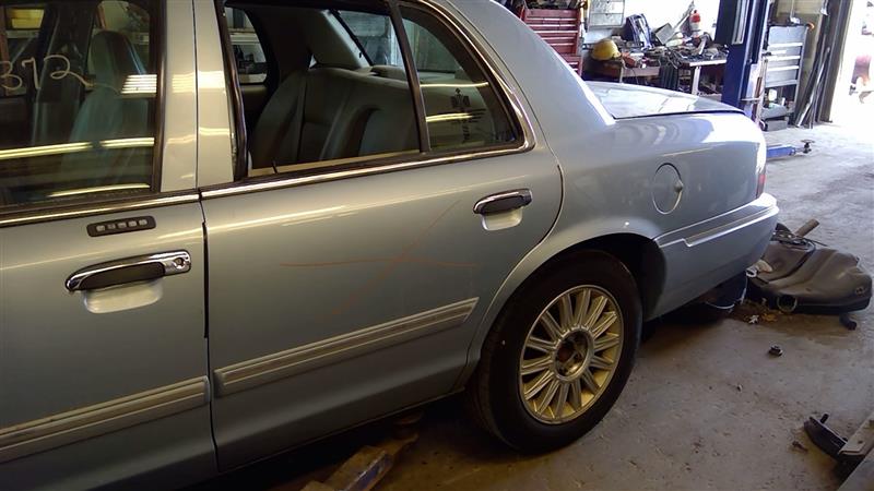 https://f005.backblazeb2.com/file/img-partshotlines-com/Inventory/NE71/Vehicle/13796_11.jpg