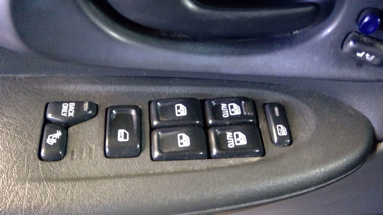 https://f005.backblazeb2.com/file/img-partshotlines-com/Inventory/NE71/Vehicle/13815_06.jpg