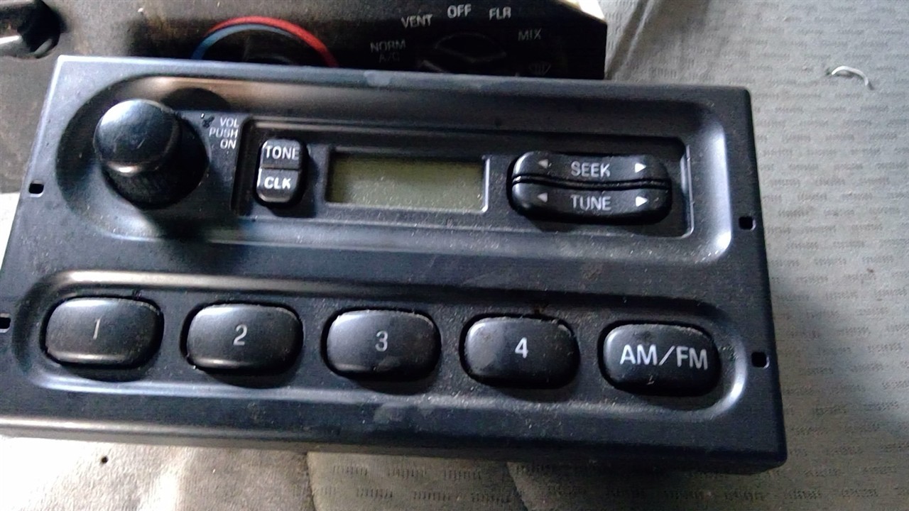 https://f005.backblazeb2.com/file/img-partshotlines-com/Inventory/NE71/Vehicle/13928_03.jpg