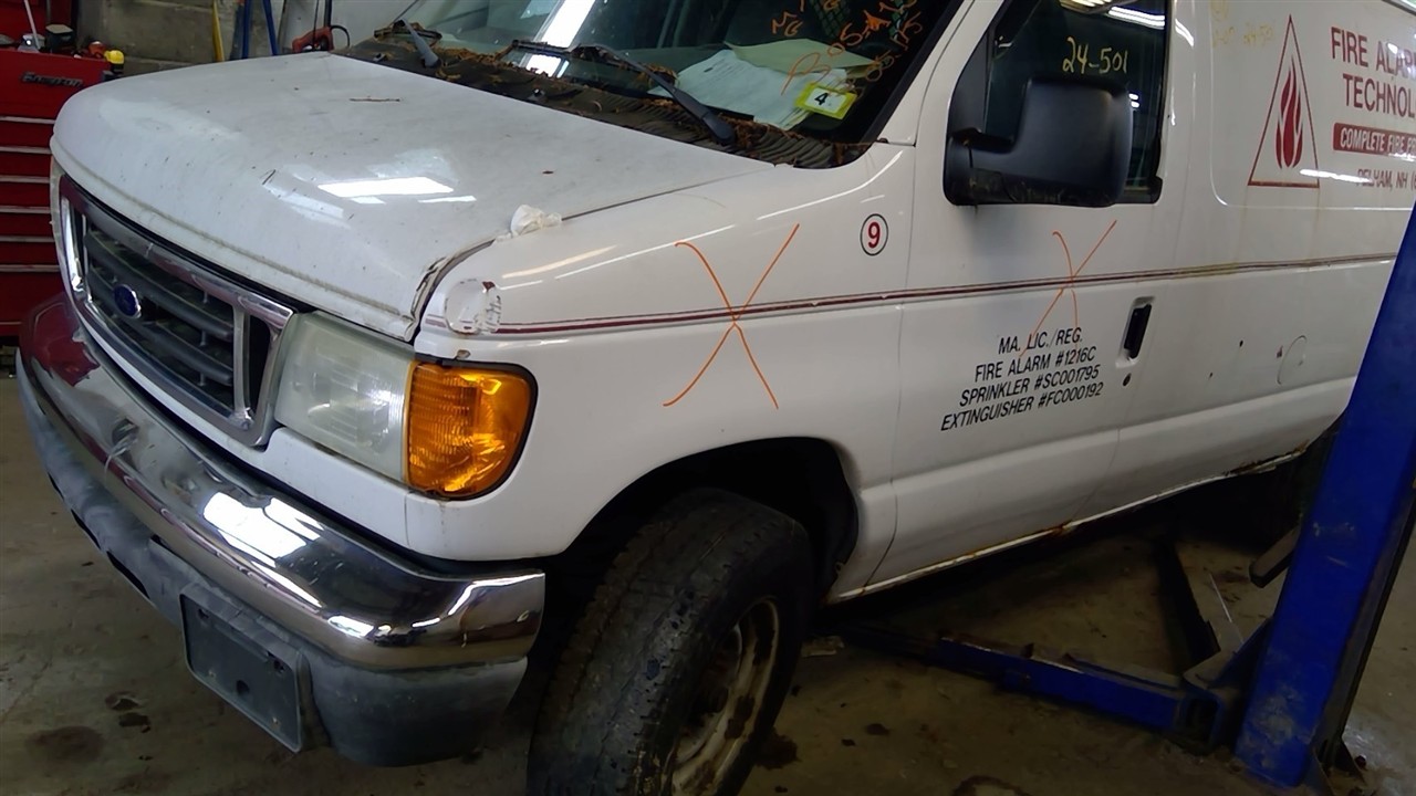 https://f005.backblazeb2.com/file/img-partshotlines-com/Inventory/NE71/Vehicle/13928_11.jpg