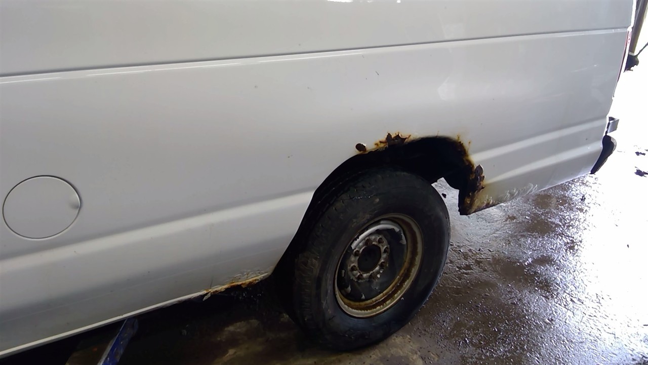 https://f005.backblazeb2.com/file/img-partshotlines-com/Inventory/NE71/Vehicle/13940_06.jpg