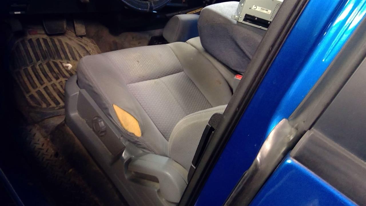 https://f005.backblazeb2.com/file/img-partshotlines-com/Inventory/NE71/Vehicle/13949_08.jpg