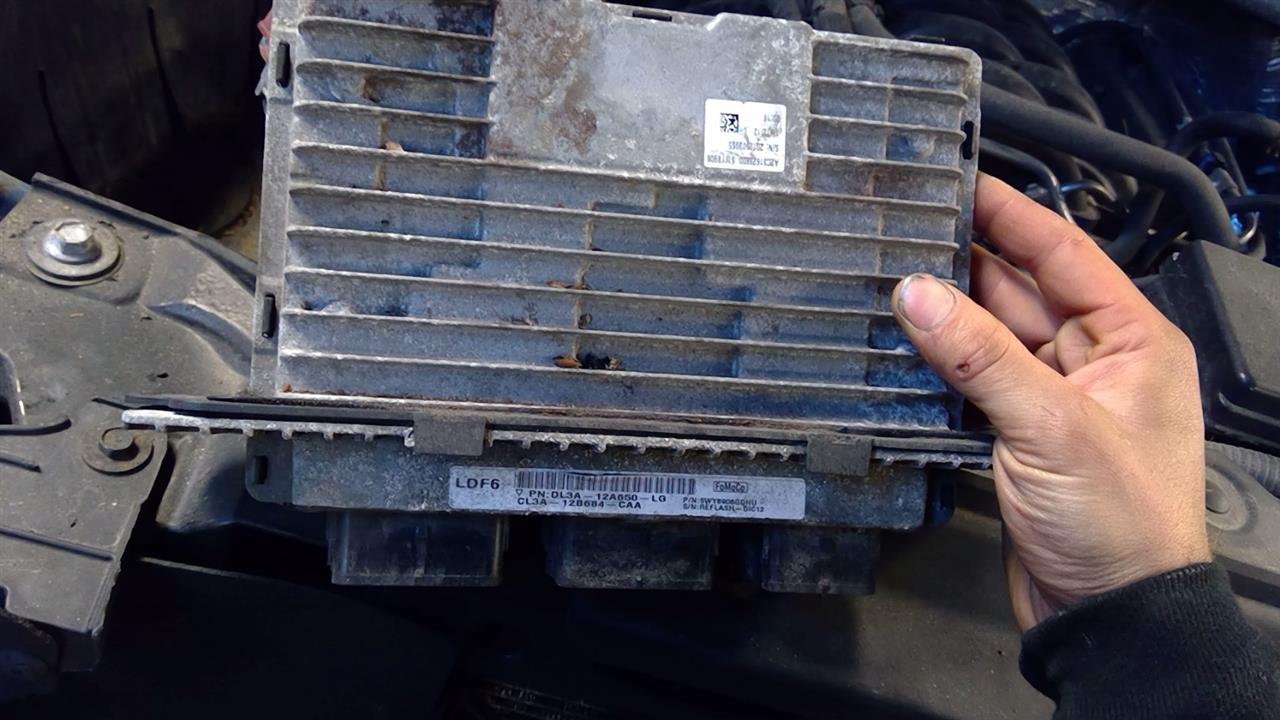 https://f005.backblazeb2.com/file/img-partshotlines-com/Inventory/NE71/Vehicle/13949_09.jpg