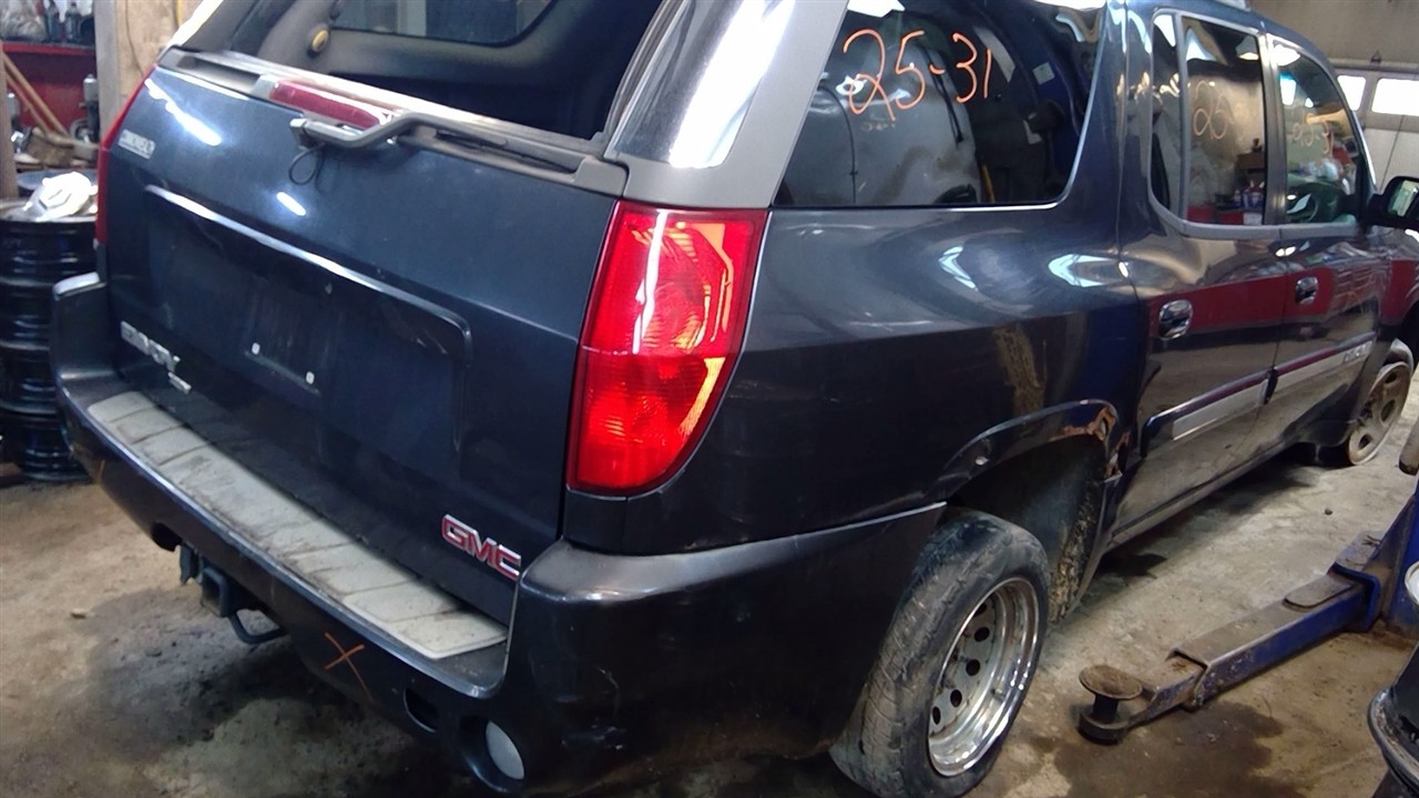 https://f005.backblazeb2.com/file/img-partshotlines-com/Inventory/NE71/Vehicle/13963_12.jpg