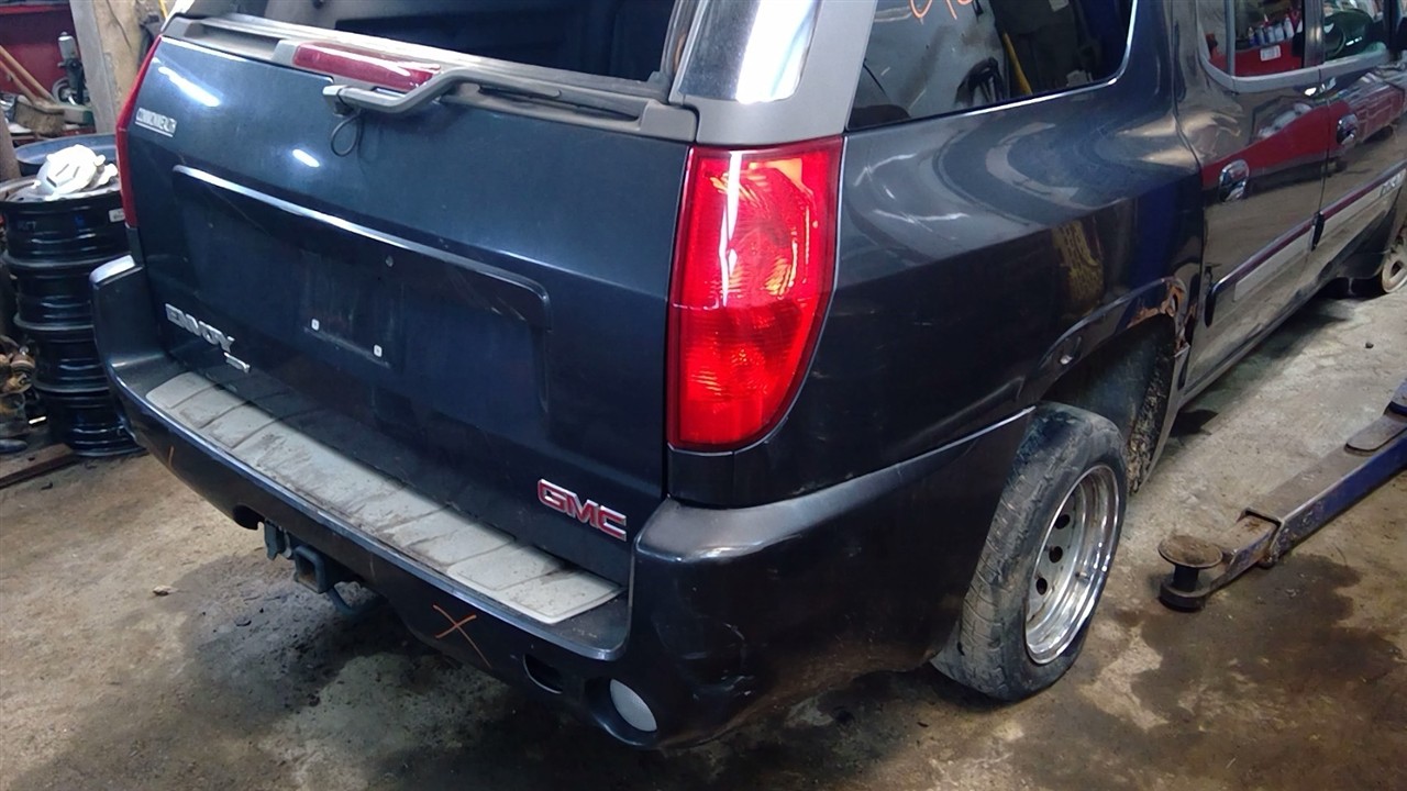 https://f005.backblazeb2.com/file/img-partshotlines-com/Inventory/NE71/Vehicle/13963_13.jpg