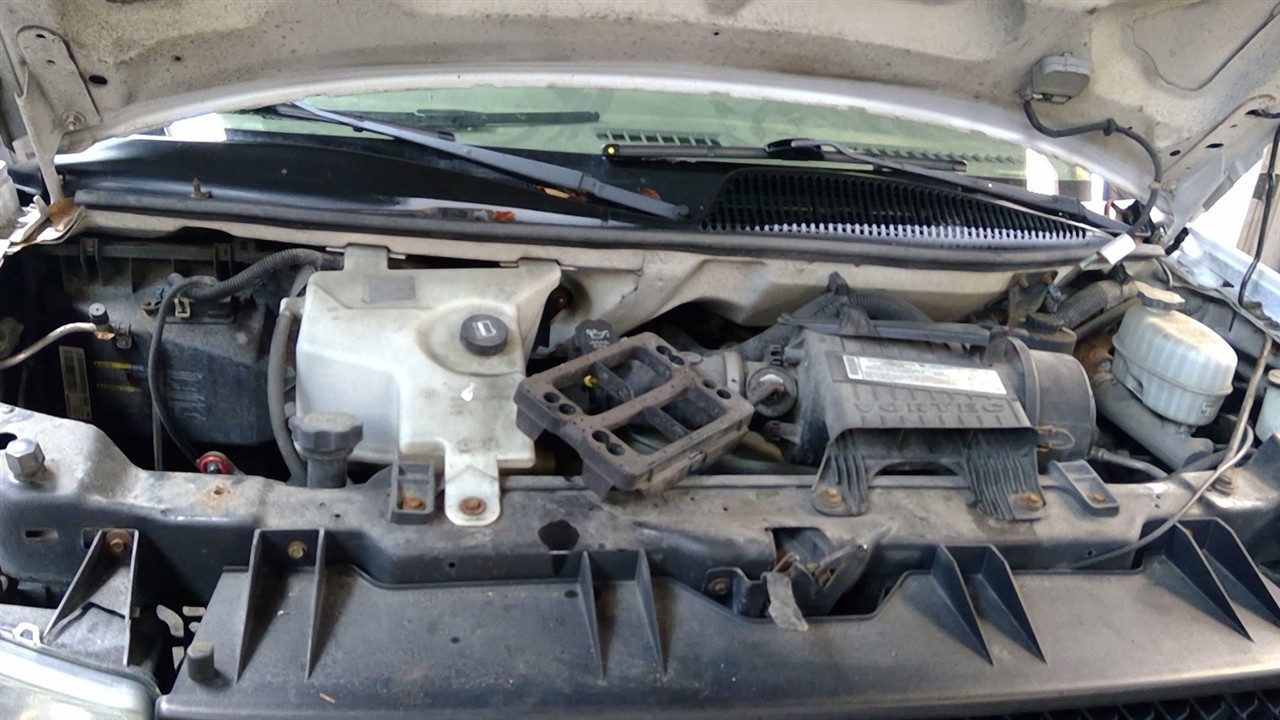 https://f005.backblazeb2.com/file/img-partshotlines-com/Inventory/NE71/Vehicle/14090_12.jpg