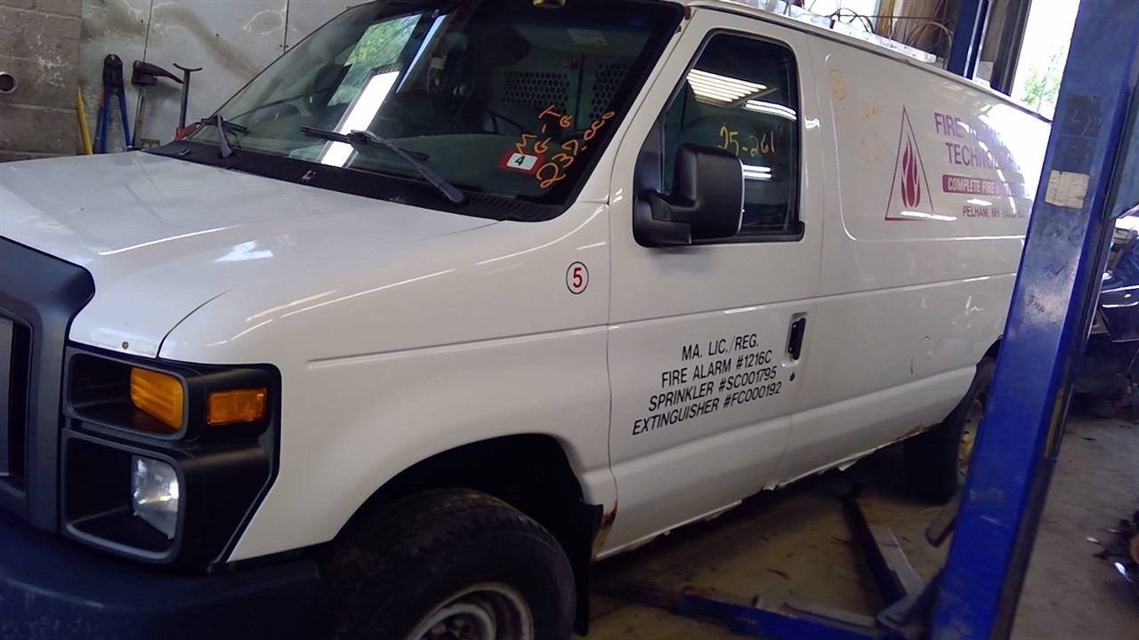 https://f005.backblazeb2.com/file/img-partshotlines-com/Inventory/NE71/Vehicle/14209_12.jpg