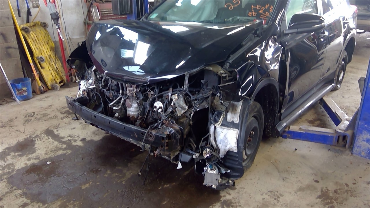 https://f005.backblazeb2.com/file/img-partshotlines-com/Inventory/NE71/Vehicle/14284_12.jpg