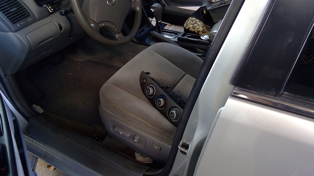 https://f005.backblazeb2.com/file/img-partshotlines-com/Inventory/NE71/Vehicle/14315_04.jpg