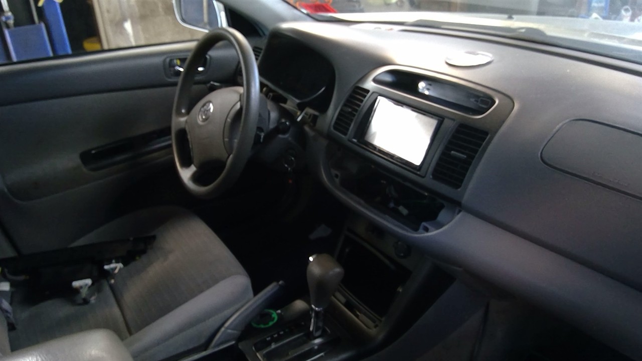 https://f005.backblazeb2.com/file/img-partshotlines-com/Inventory/NE71/Vehicle/14315_12.jpg