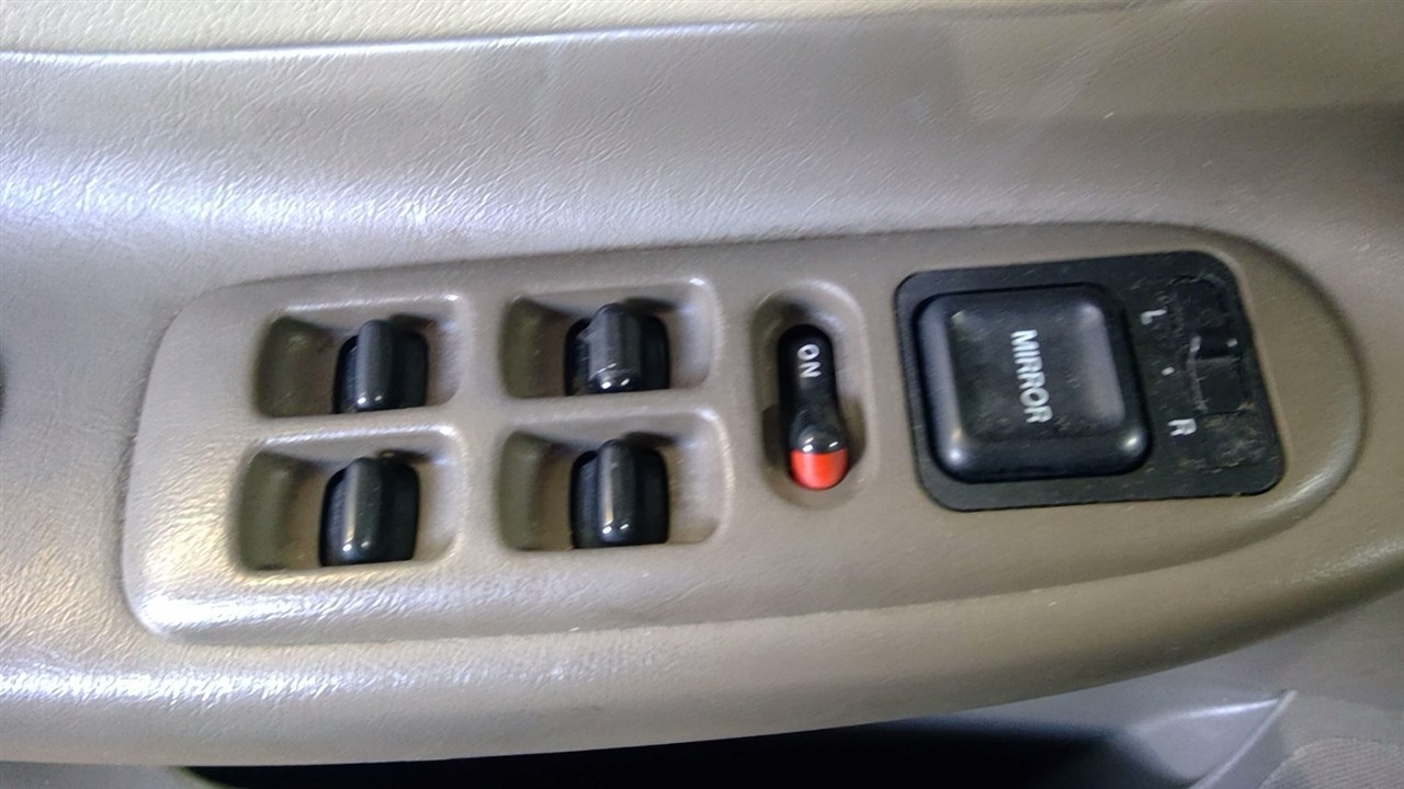 https://f005.backblazeb2.com/file/img-partshotlines-com/Inventory/NE71/Vehicle/14342_03.jpg
