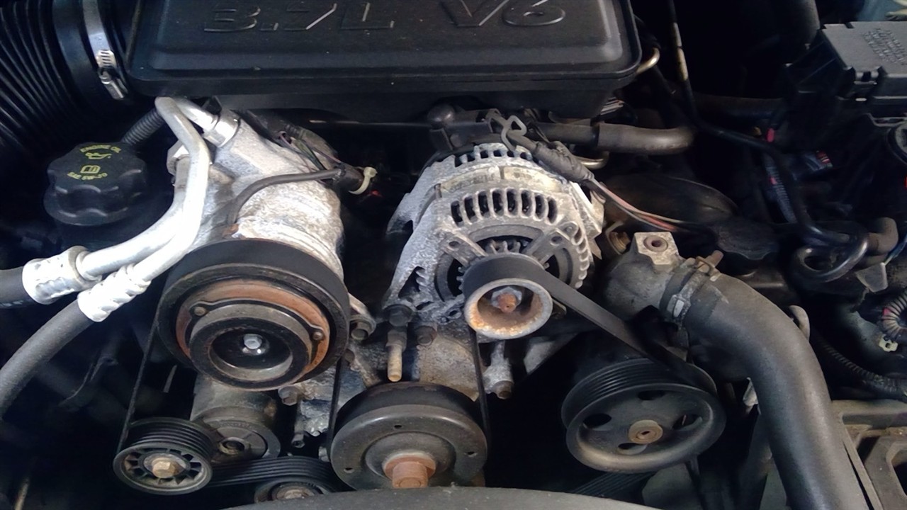 https://f005.backblazeb2.com/file/img-partshotlines-com/Inventory/NE71/Vehicle/14386_10.jpg