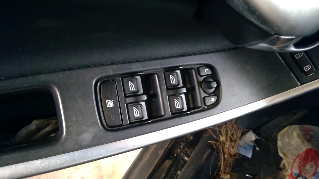 https://f005.backblazeb2.com/file/img-partshotlines-com/Inventory/NE71/Vehicle/14616_09.jpg