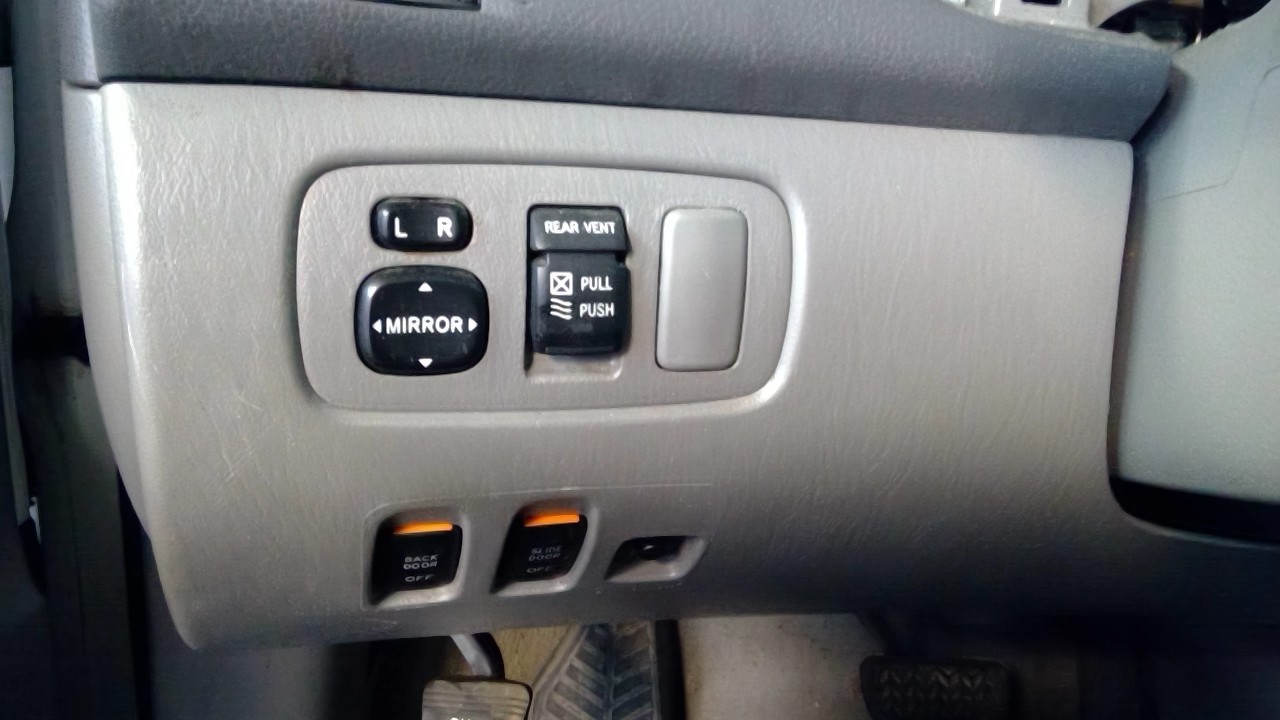https://f005.backblazeb2.com/file/img-partshotlines-com/Inventory/NE71/Vehicle/14673_07.jpg