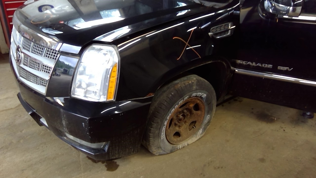 https://f005.backblazeb2.com/file/img-partshotlines-com/Inventory/NE71/Vehicle/14679_11.jpg
