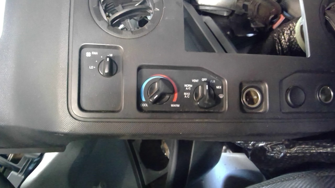 https://f005.backblazeb2.com/file/img-partshotlines-com/Inventory/NE71/Vehicle/14718_03.jpg