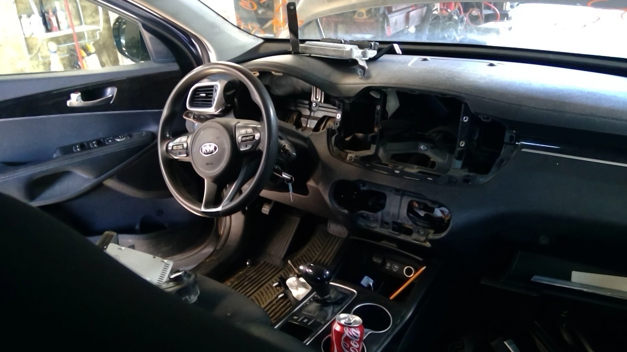 https://f005.backblazeb2.com/file/img-partshotlines-com/Inventory/NE71/Vehicle/14798_12.jpg