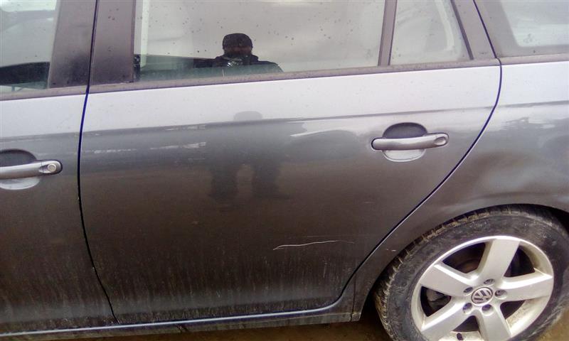 https://f005.backblazeb2.com/file/img-partshotlines-com/Inventory/NE93/Vehicle/24617_09.jpg
