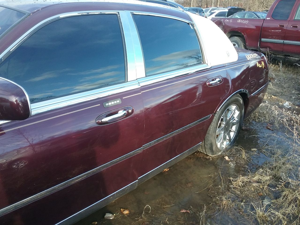 https://f005.backblazeb2.com/file/img-partshotlines-com/Inventory/NE93/Vehicle/25861_03.jpg