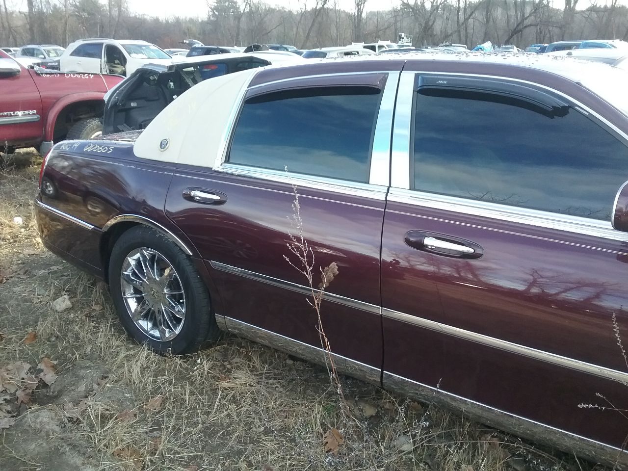 https://f005.backblazeb2.com/file/img-partshotlines-com/Inventory/NE93/Vehicle/25861_07.jpg