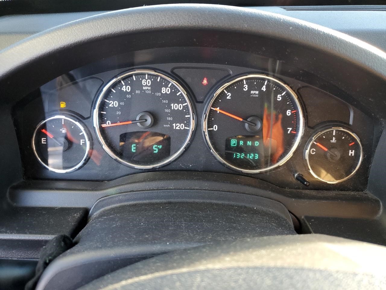 https://f005.backblazeb2.com/file/img-partshotlines-com/Inventory/NE93/Vehicle/26094_09.jpg