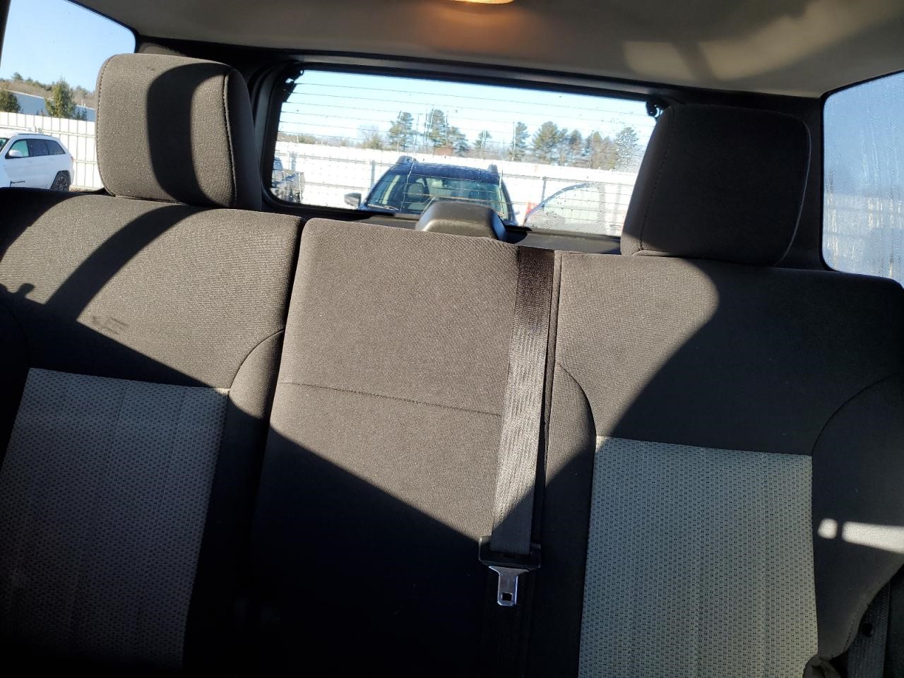 https://f005.backblazeb2.com/file/img-partshotlines-com/Inventory/NE93/Vehicle/26094_10.jpg