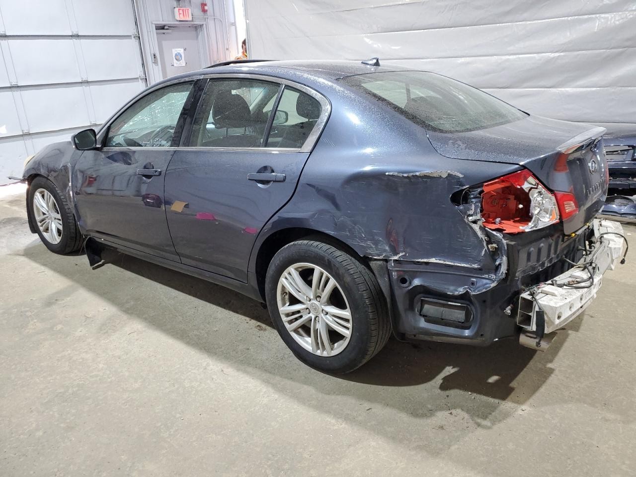 https://f005.backblazeb2.com/file/img-partshotlines-com/Inventory/NE93/Vehicle/26442_02.jpg