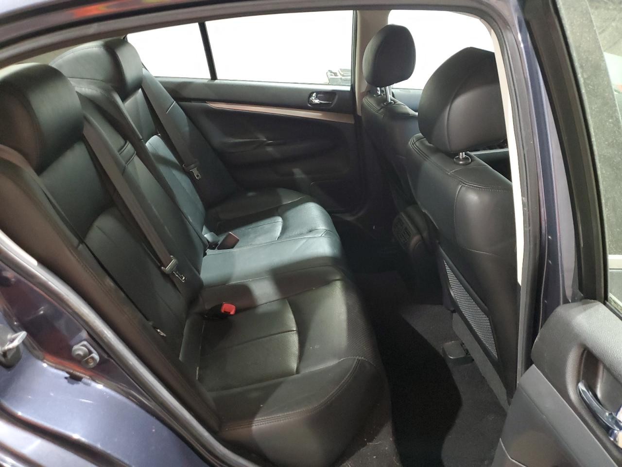 https://f005.backblazeb2.com/file/img-partshotlines-com/Inventory/NE93/Vehicle/26442_10.jpg