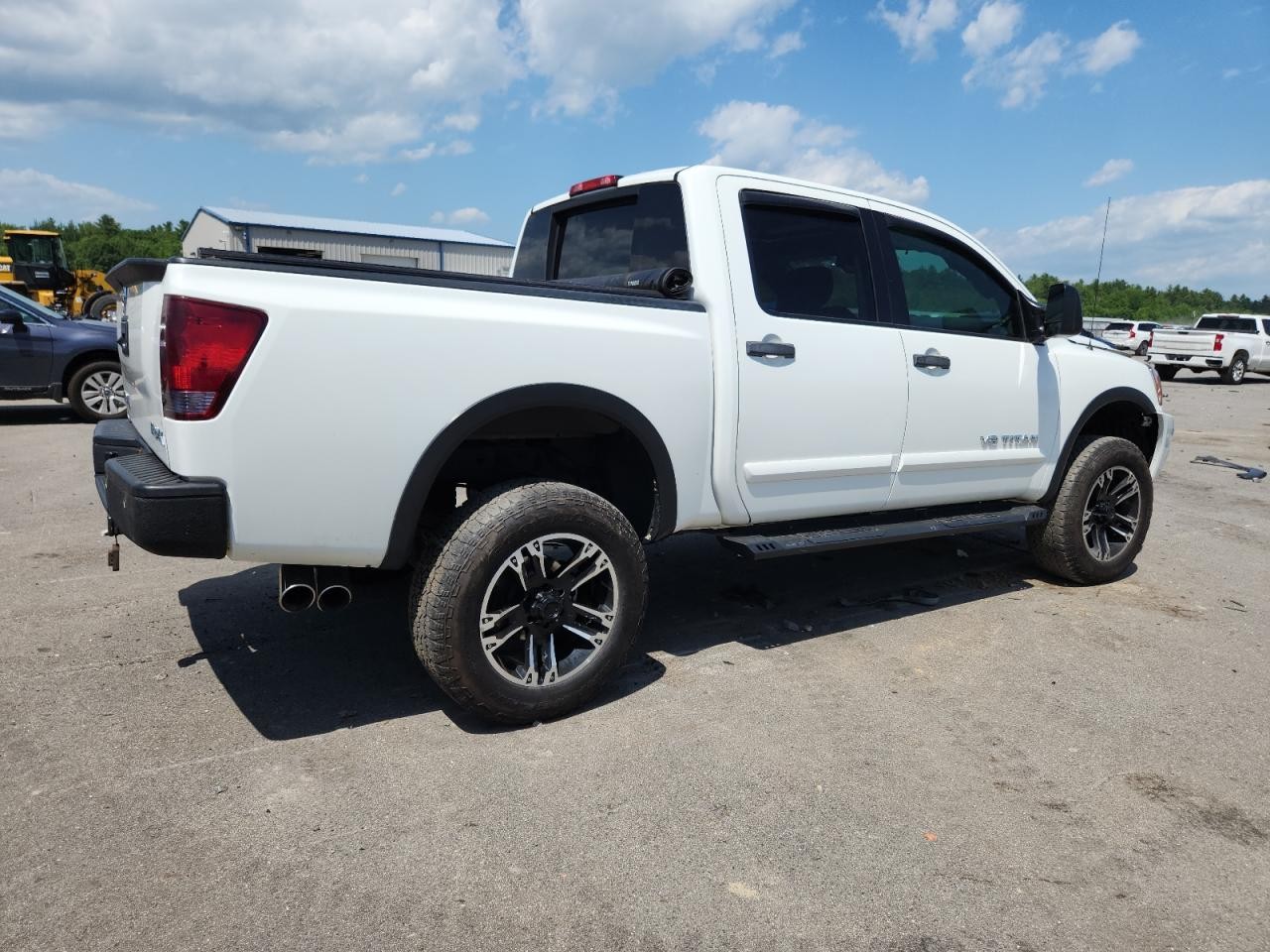 https://f005.backblazeb2.com/file/img-partshotlines-com/Inventory/NE93/Vehicle/26499_03.jpg