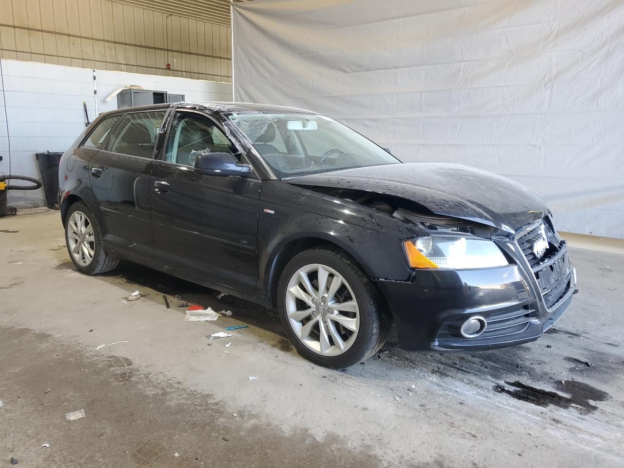 https://f005.backblazeb2.com/file/img-partshotlines-com/Inventory/NE93/Vehicle/26574_04.jpg