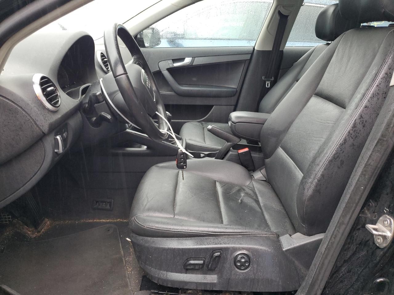 https://f005.backblazeb2.com/file/img-partshotlines-com/Inventory/NE93/Vehicle/26574_07.jpg