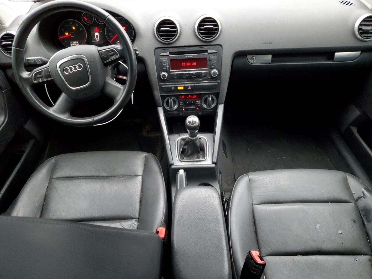 https://f005.backblazeb2.com/file/img-partshotlines-com/Inventory/NE93/Vehicle/26574_08.jpg