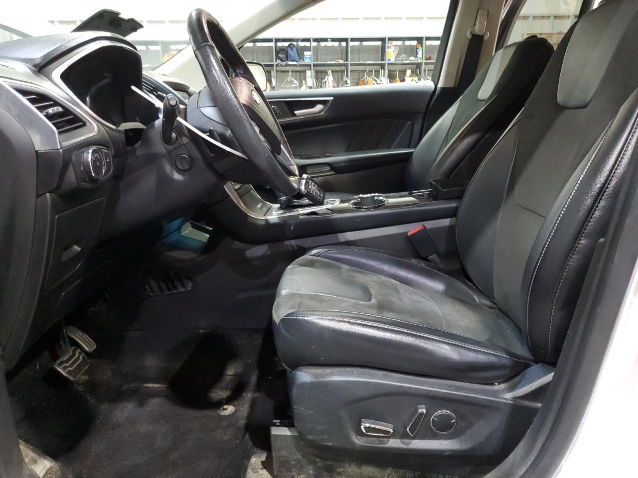https://f005.backblazeb2.com/file/img-partshotlines-com/Inventory/NE93/Vehicle/26590_07.jpg