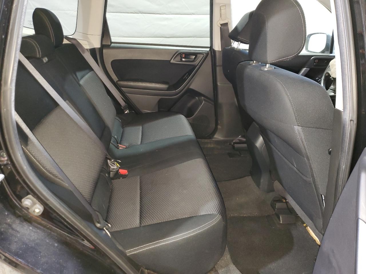 https://f005.backblazeb2.com/file/img-partshotlines-com/Inventory/NE93/Vehicle/26607_10.jpg