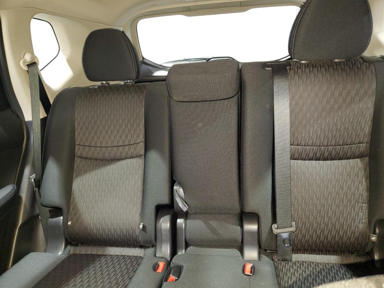 https://f005.backblazeb2.com/file/img-partshotlines-com/Inventory/NE93/Vehicle/26625_10.jpg