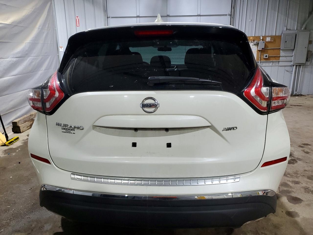 https://f005.backblazeb2.com/file/img-partshotlines-com/Inventory/NE93/Vehicle/26739_06.jpg