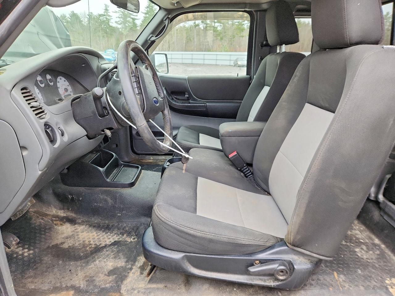 https://f005.backblazeb2.com/file/img-partshotlines-com/Inventory/NE93/Vehicle/26802_07.jpg