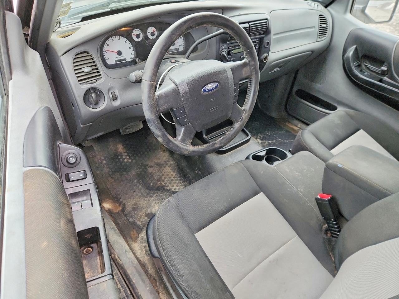 https://f005.backblazeb2.com/file/img-partshotlines-com/Inventory/NE93/Vehicle/26802_08.jpg